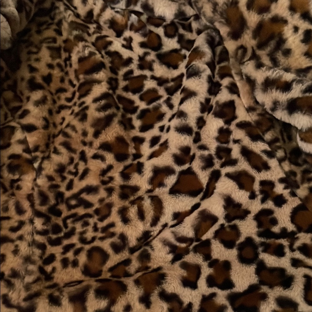 C&C California Black Puffer Jacket with Animal Print Lining - Picture 3 of 6